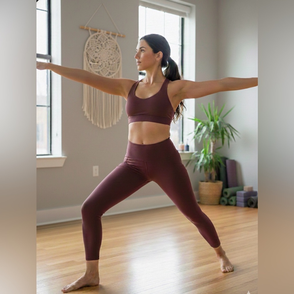🆕 Danskin - Burgundy High-Waisted Performance Leggings with Side Pockets